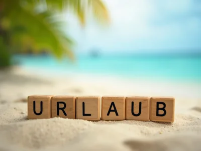 Wooden Blocks Spelling Urlaub On Tropical Beach Sand