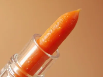 Carrot Shaped Like A Lipstick In A Clear Case