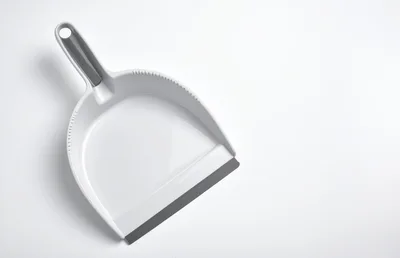 White Plastic Dustpan With Grey Rubber Edge