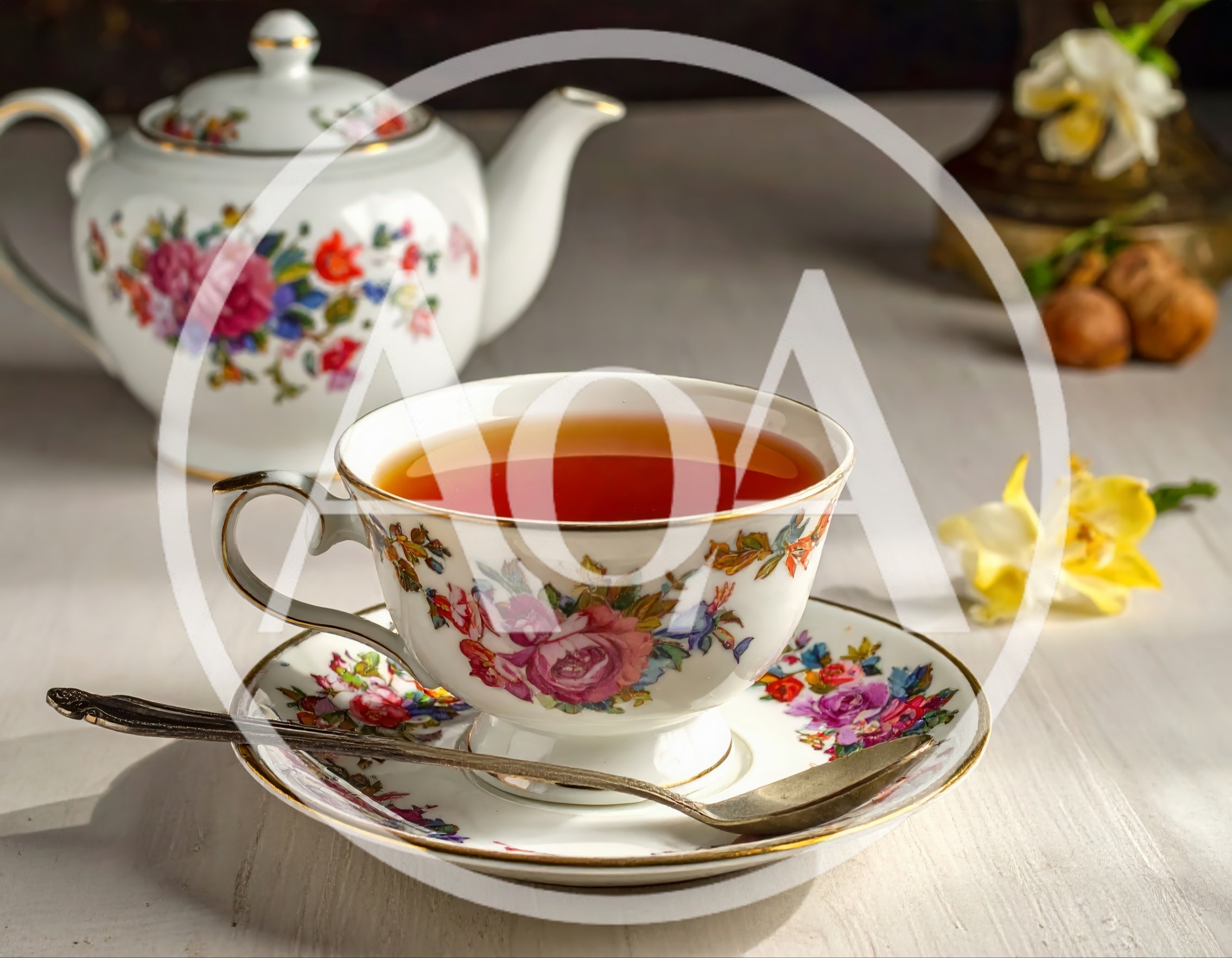 Elegant Floral Tea Set With Cup And Teapot