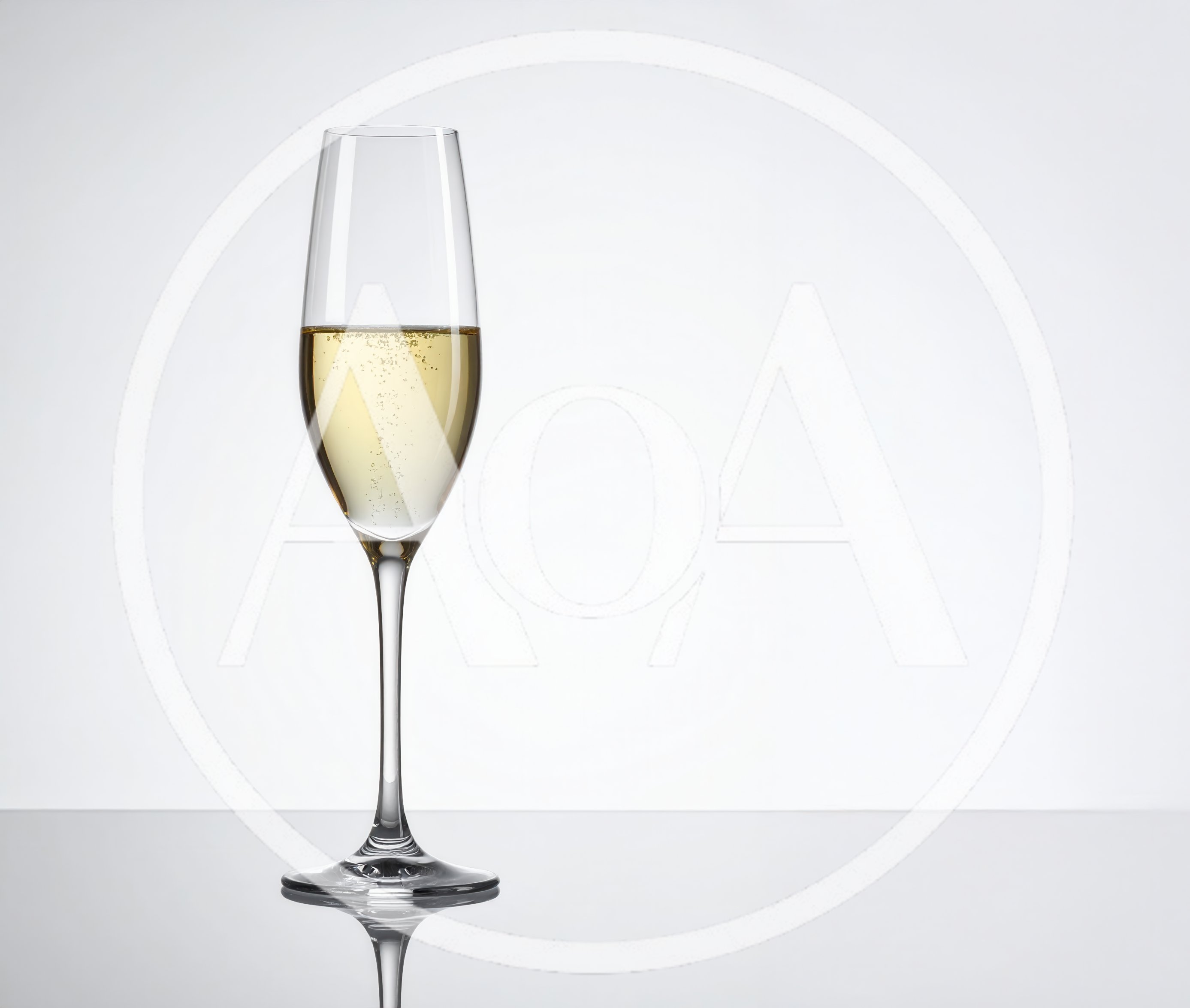 Single Champagne Flute With Sparkling Wine