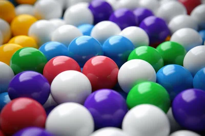 Colorful Glossy Spheres In A Dense Pile