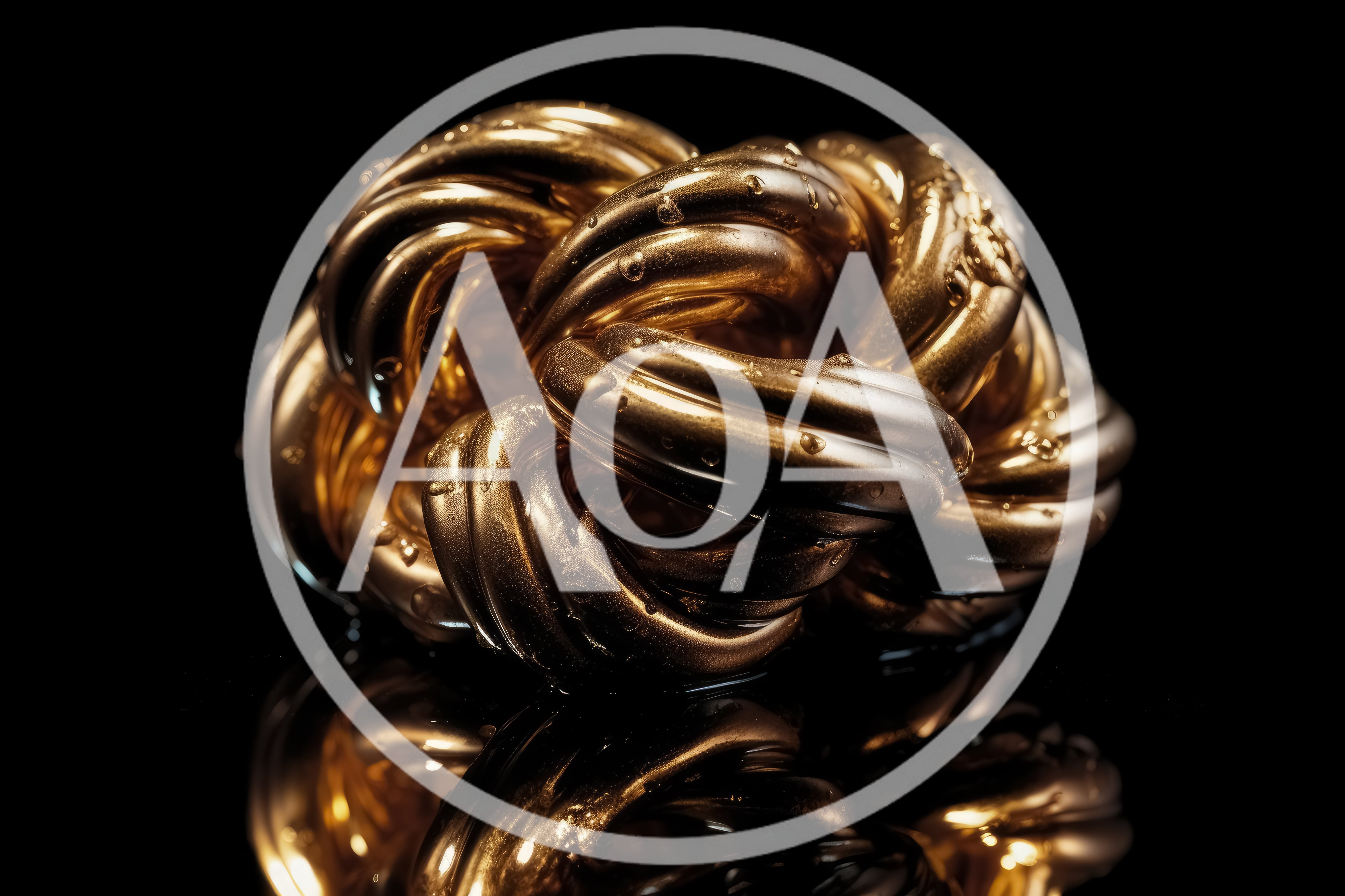 Golden Metallic Knot Sculpture With Water Droplets