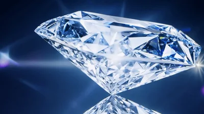 Rotating Brilliant Cut Diamond With Sparkling Light Flares