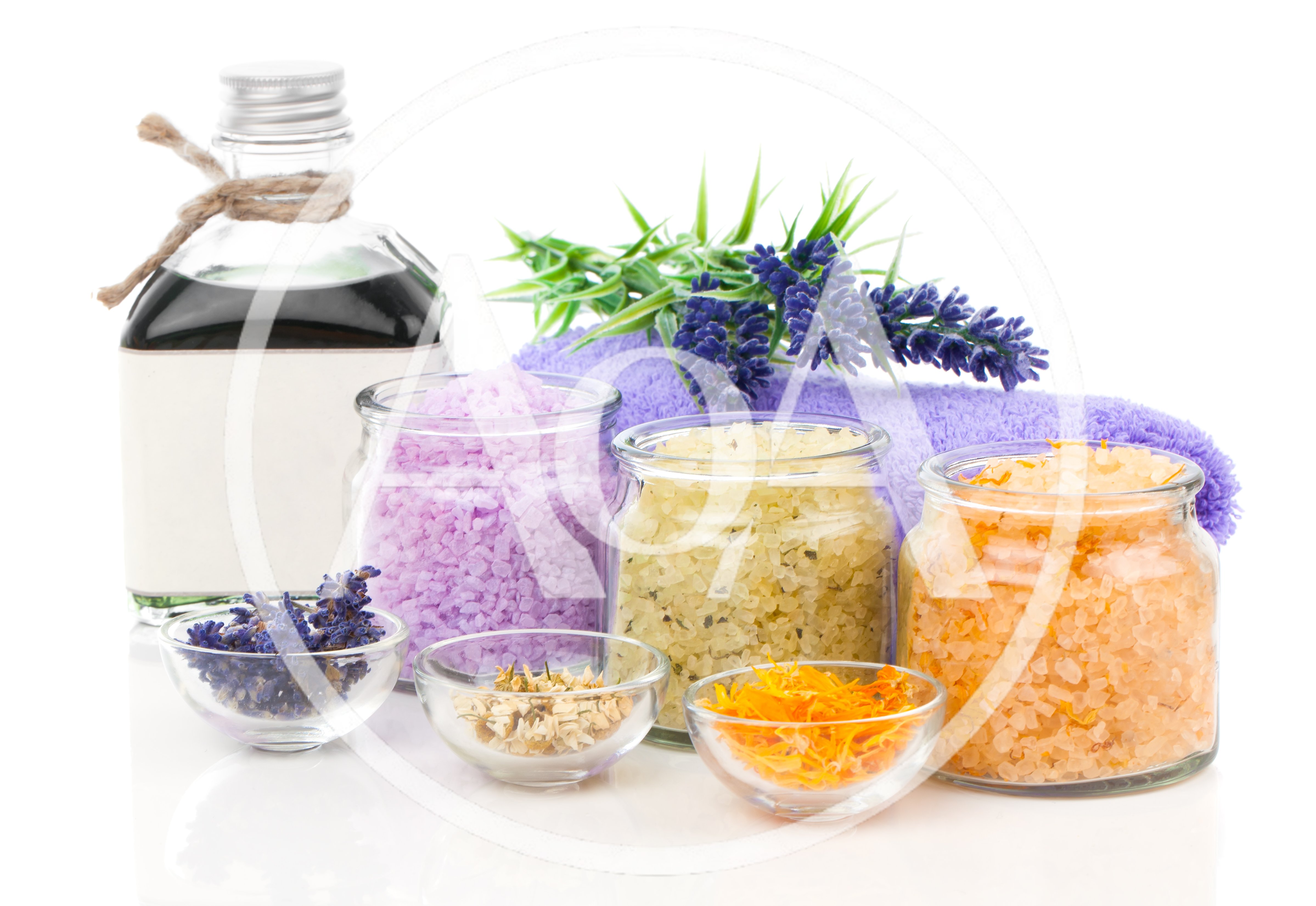 Spa Treatment Set With Bath Salts And Dried Flowers