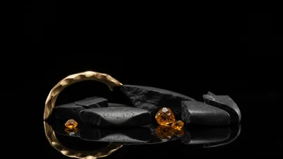 Luxury Stone Handbags Assembling From Fragments