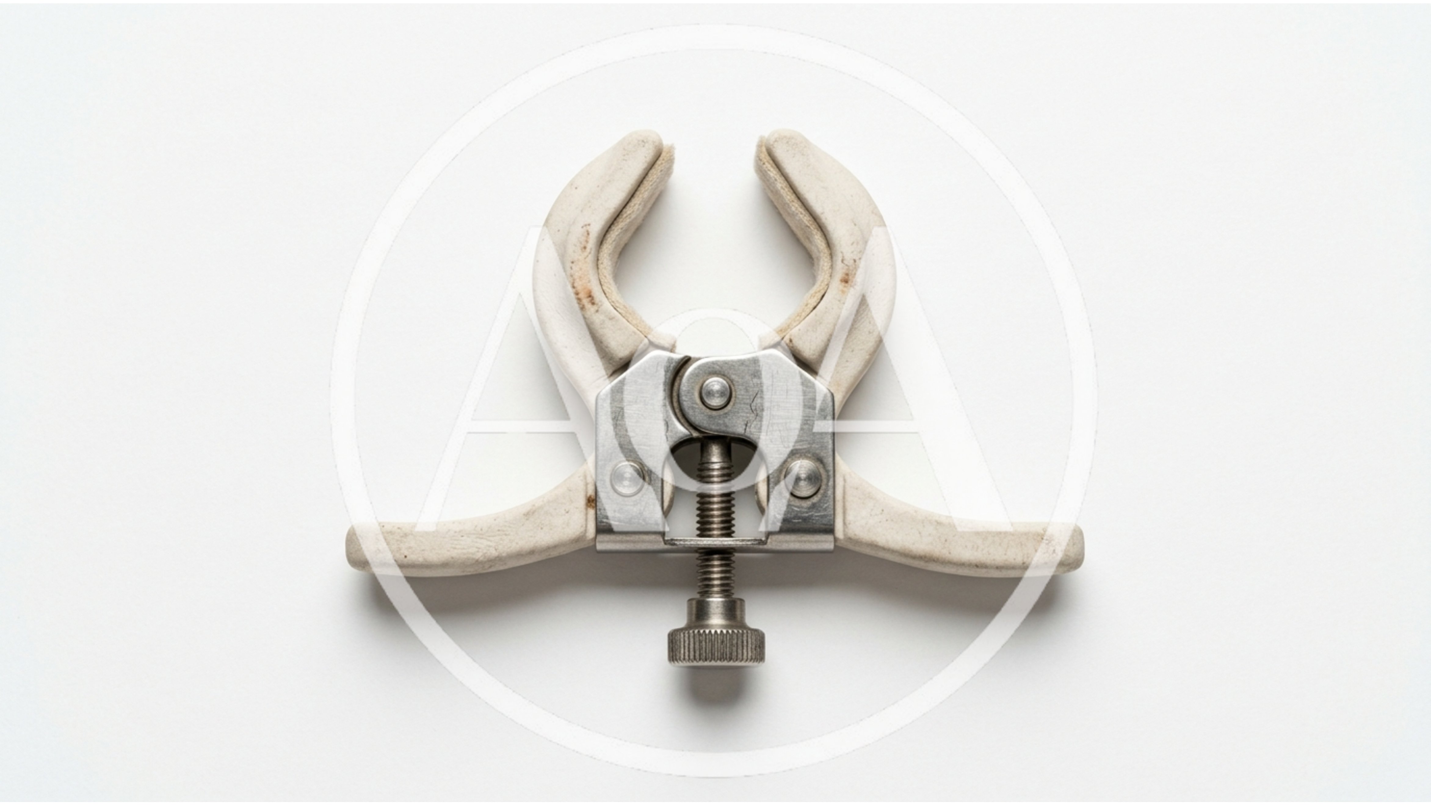 Laboratory Burette Clamp With Rubber Coated Jaws