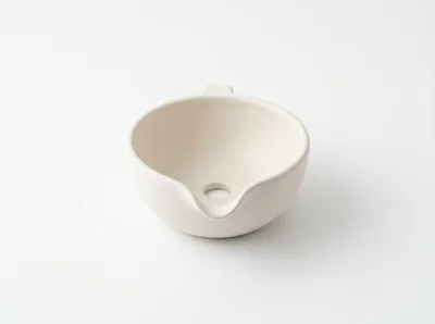 Minimalist Ceramic Bowl With Spout And Drain Hole