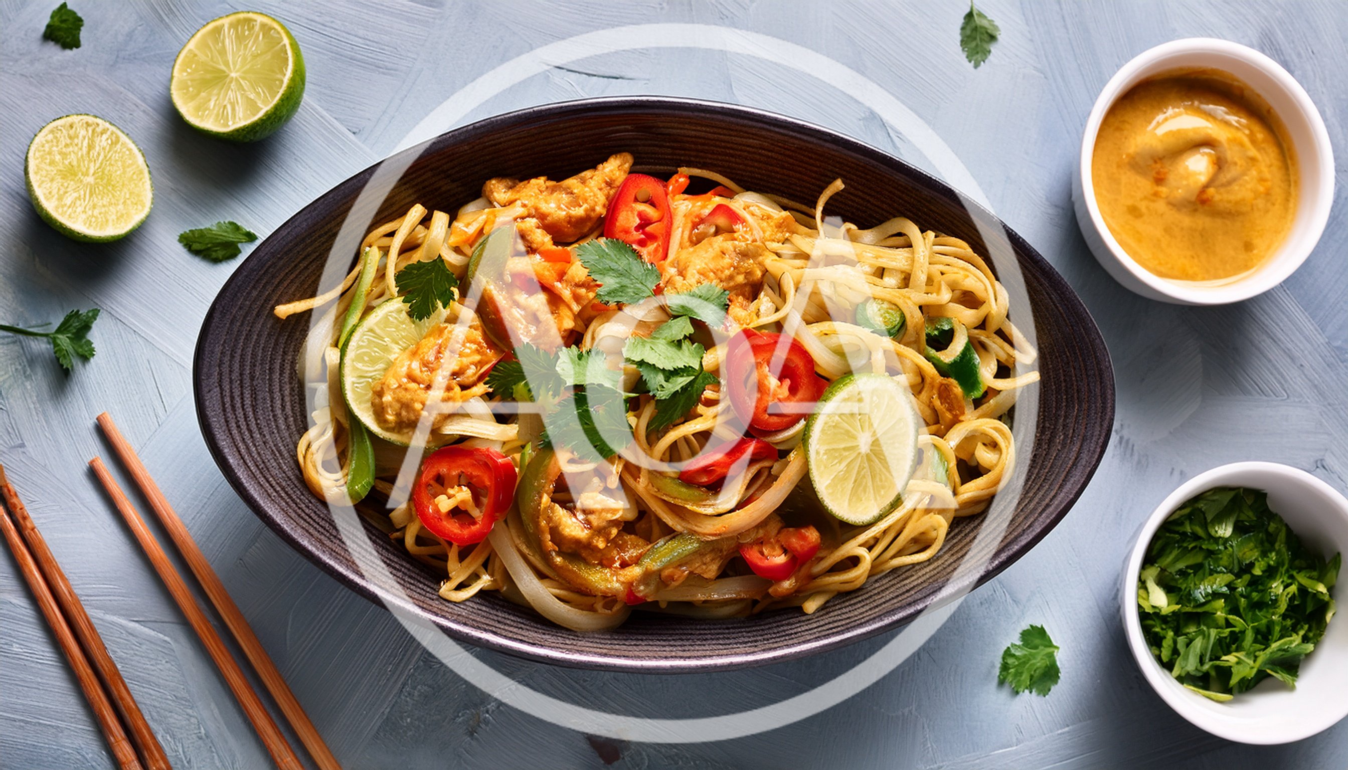 Stir Fried Noodles With Chicken And Vegetables