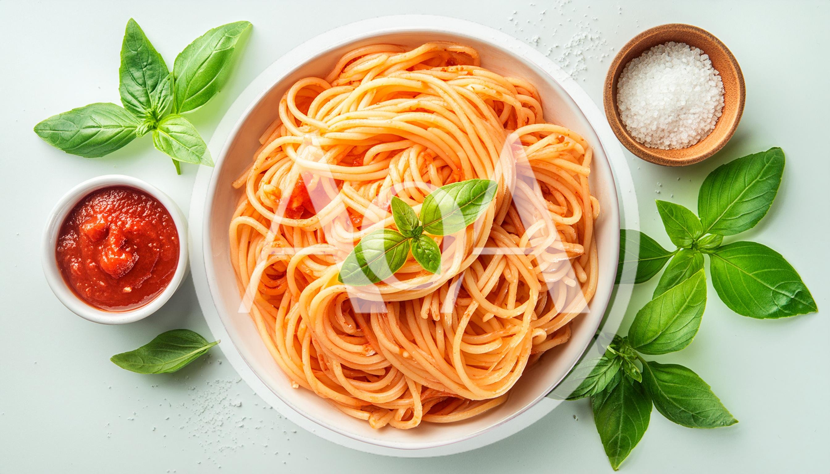 Spaghetti With Tomato Sauce And Fresh Basil Leaves