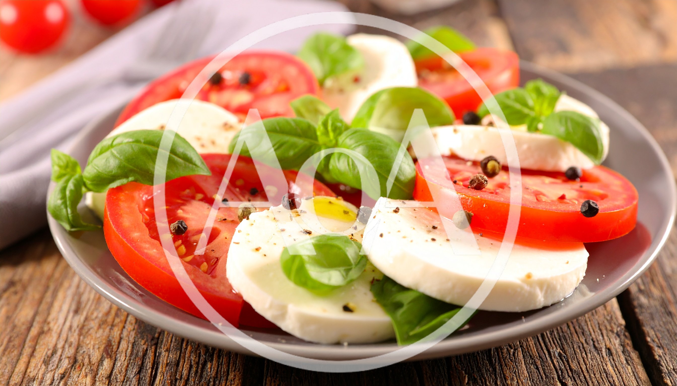 Fresh Caprese Salad with Tomato and Mozzarella