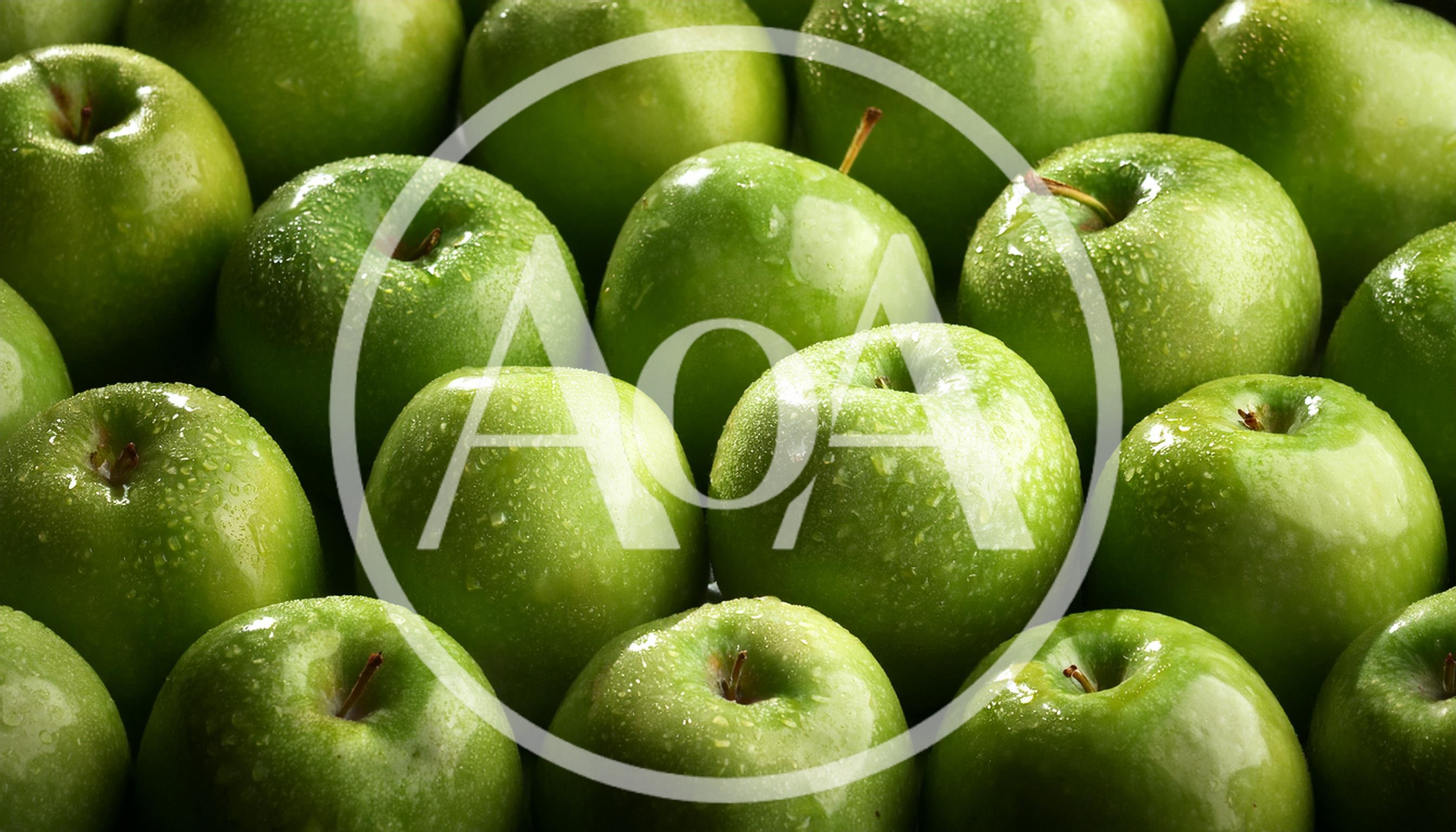 Fresh Green Granny Smith Apples With Water Droplets