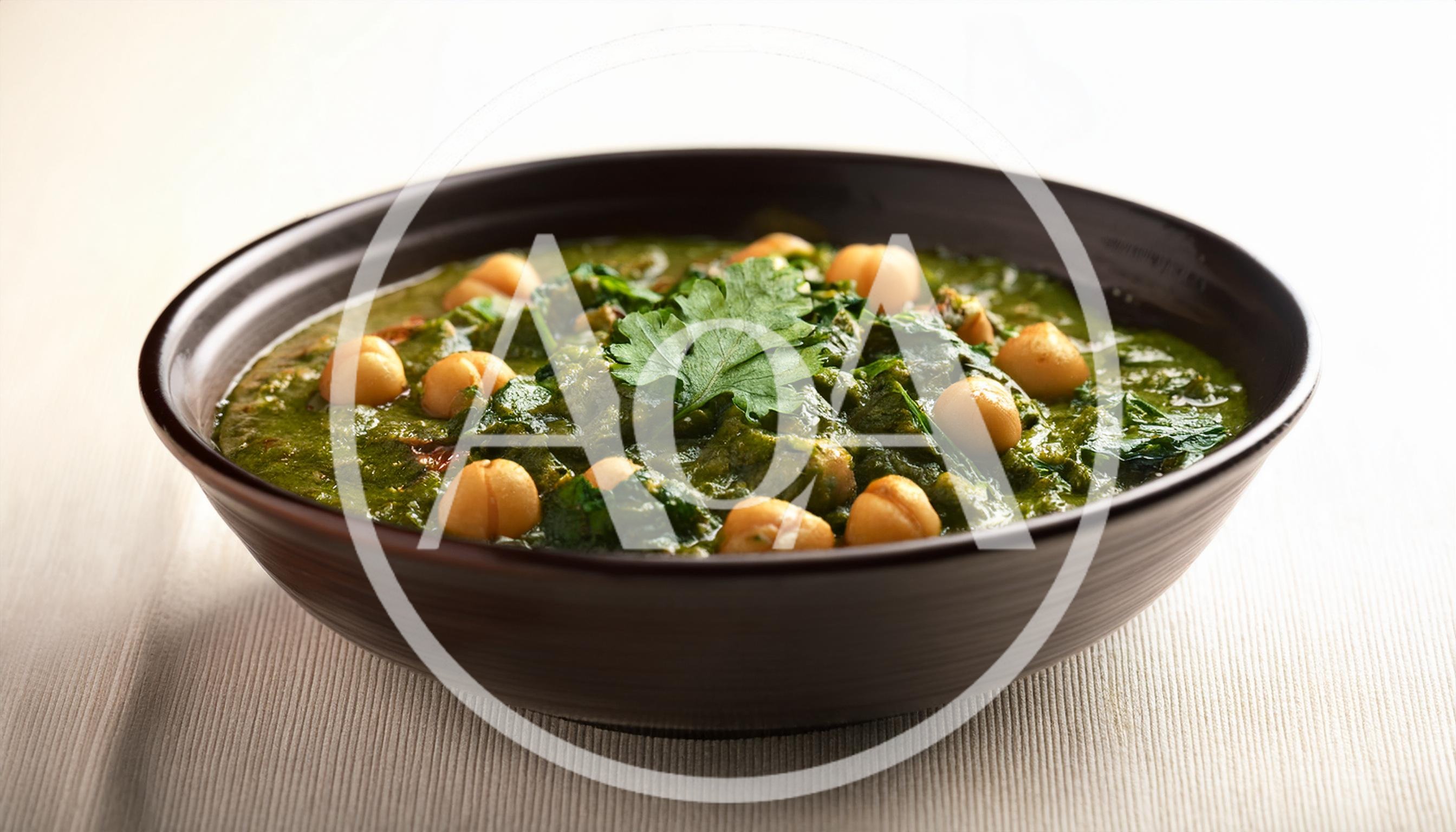 Bowl Of Chana Saag With Chickpeas And Spinach