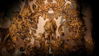 Ornate Gold Damask Wallpaper Pattern