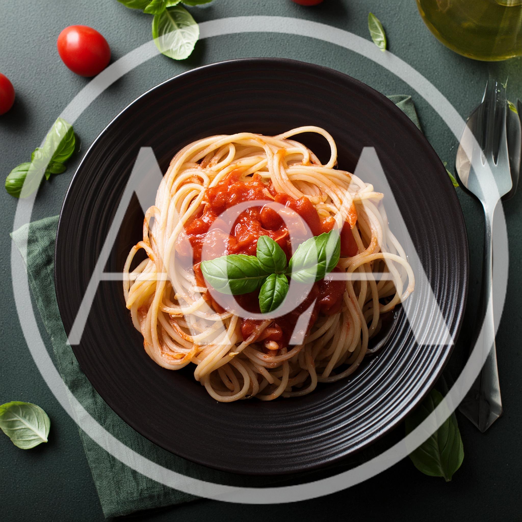 Spaghetti With Tomato Sauce And Fresh Basil Leaves