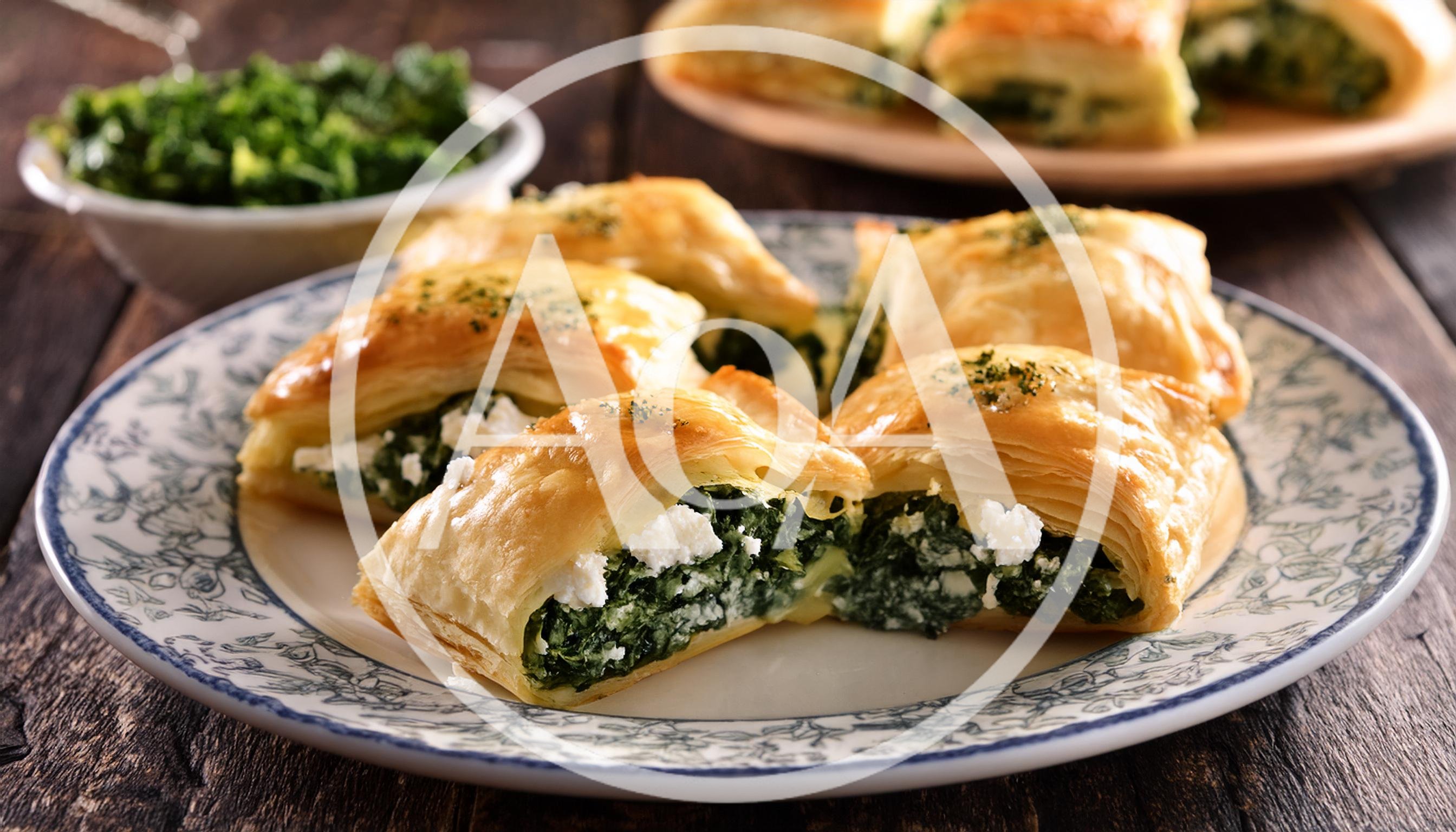 Spinach and Feta Cheese Puff Pastry Parcels