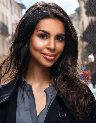Portrait Of A Beautiful Woman In The City