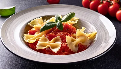 Farfalle Pasta With Tomato Sauce And Fresh Basil