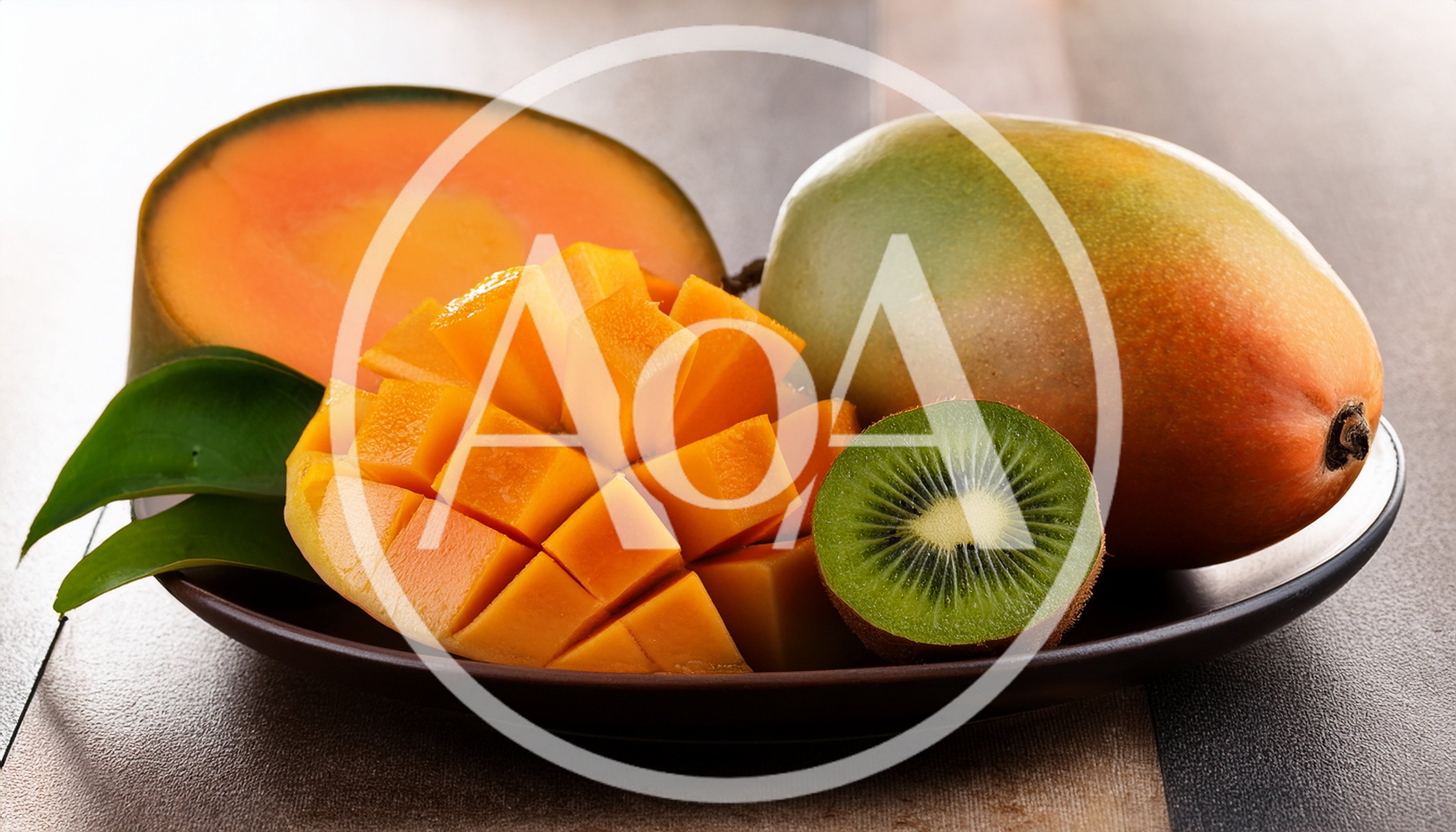 Fresh Mango and Kiwi Fruit Platter